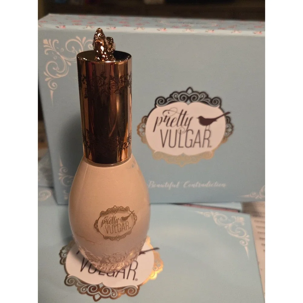 PRETTY VULGAR Cool AF Lava Water Foundation 02 The Naked Truth 1.18oz / 35mL